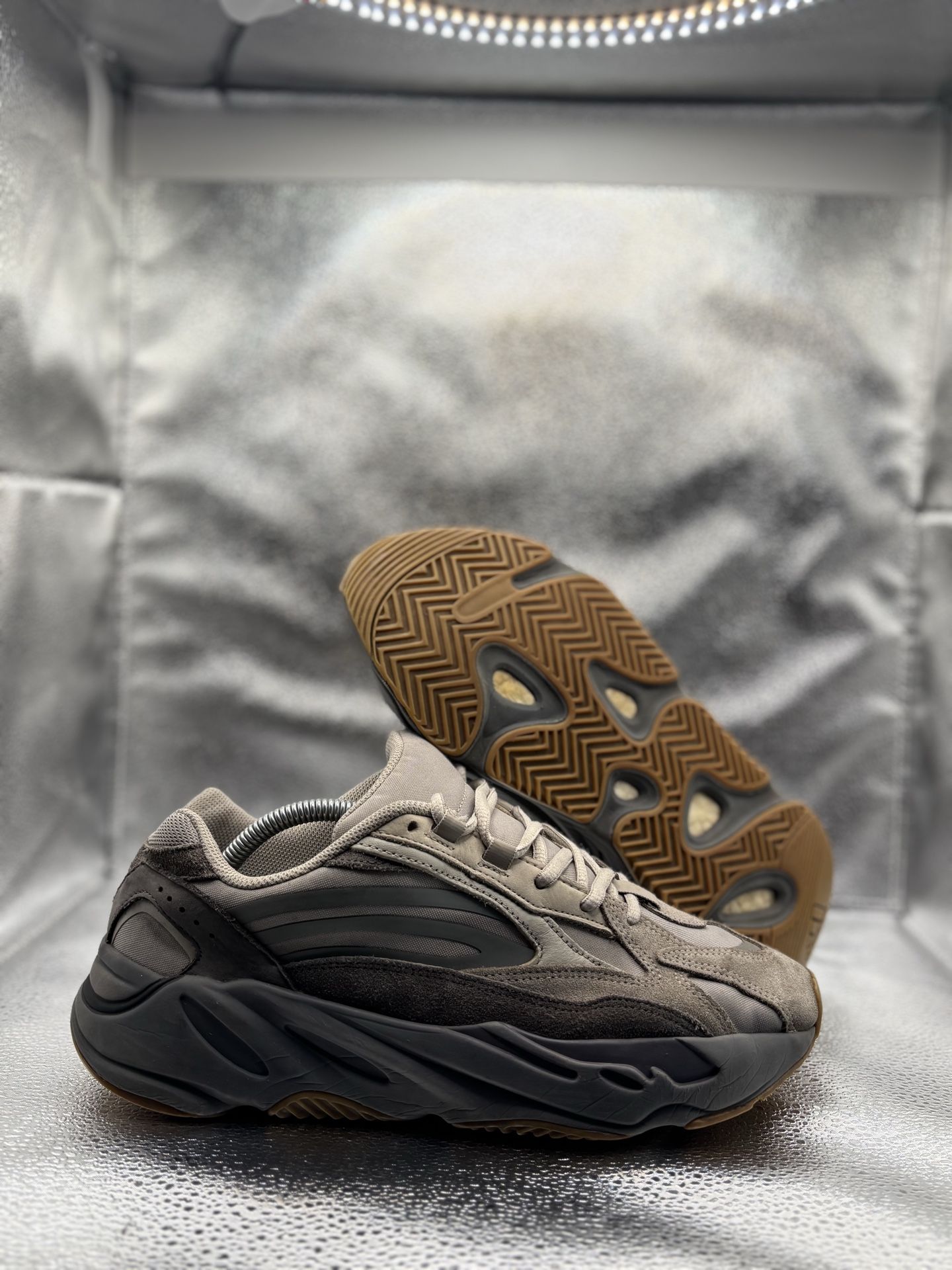 Adidas Yeezy Boost 700 V2 Tephra
