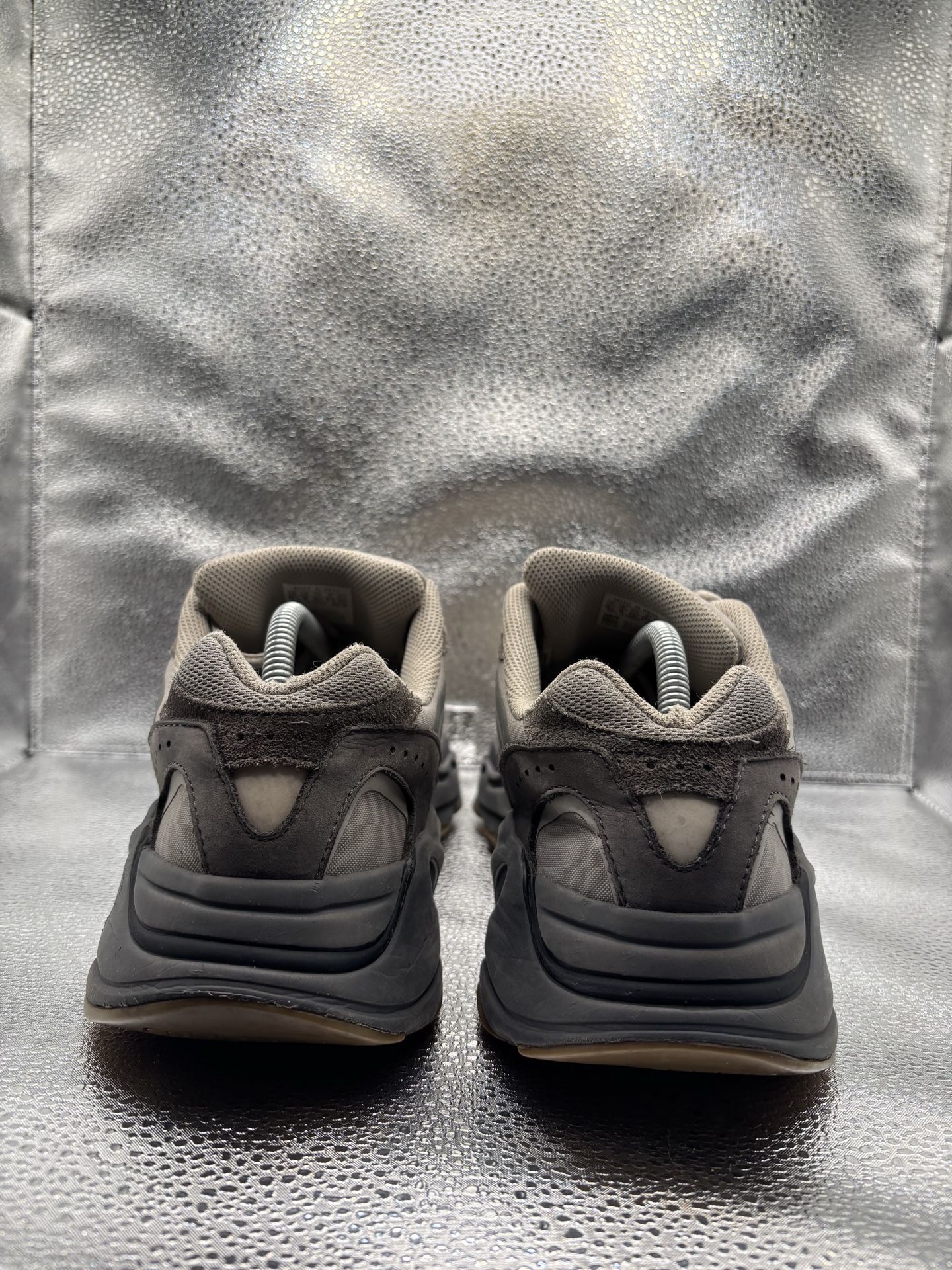 Adidas Yeezy Boost 700 V2 Tephra - photo 4