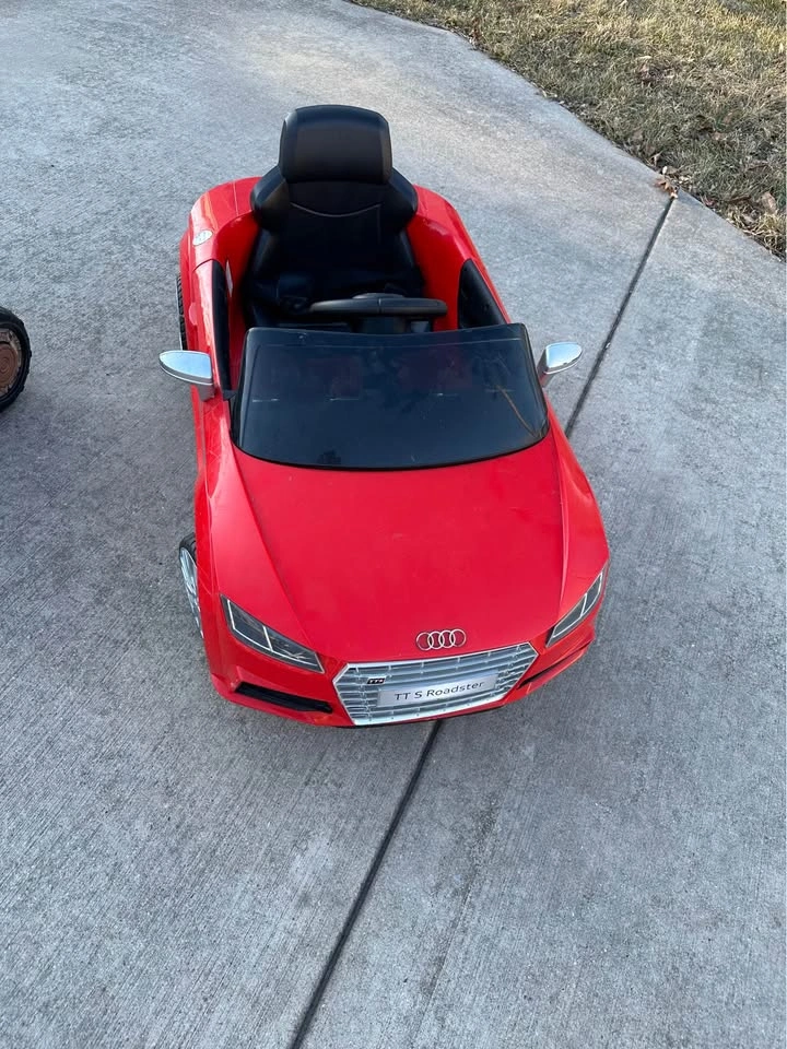 Audi Electric Ride On Car kids - photo 4