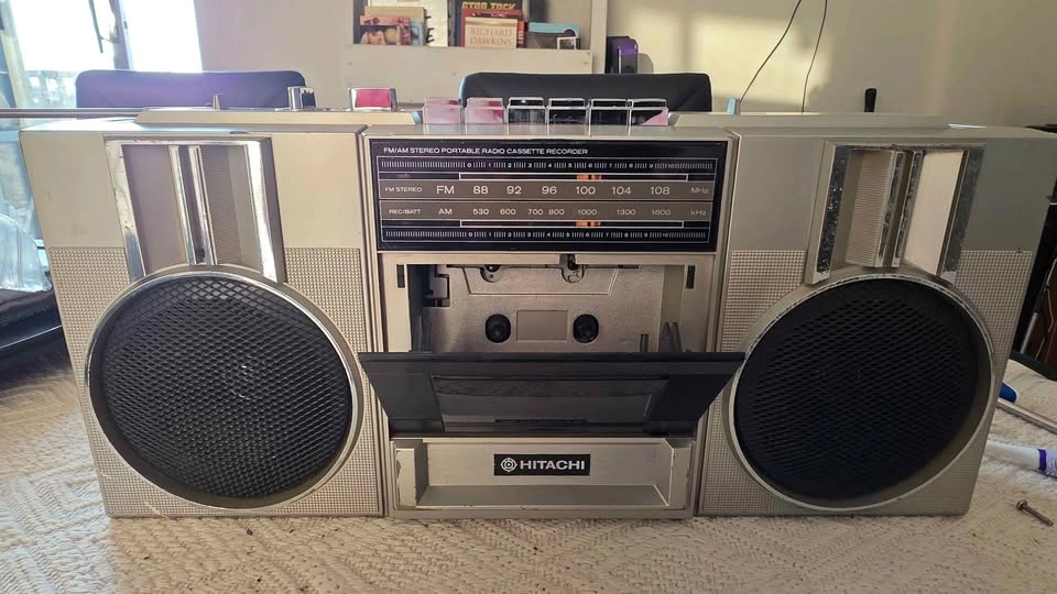 Hitachi Trk-6800HC Boombox Stereo - photo 5
