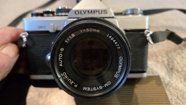 Olympus OM2 35mm Film Camera - photo 2
