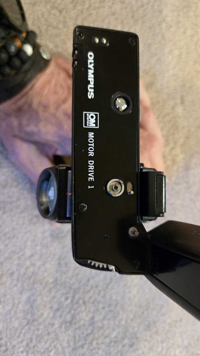 Olympus OM Motor Drive 1 and Relay Cords - photo 2