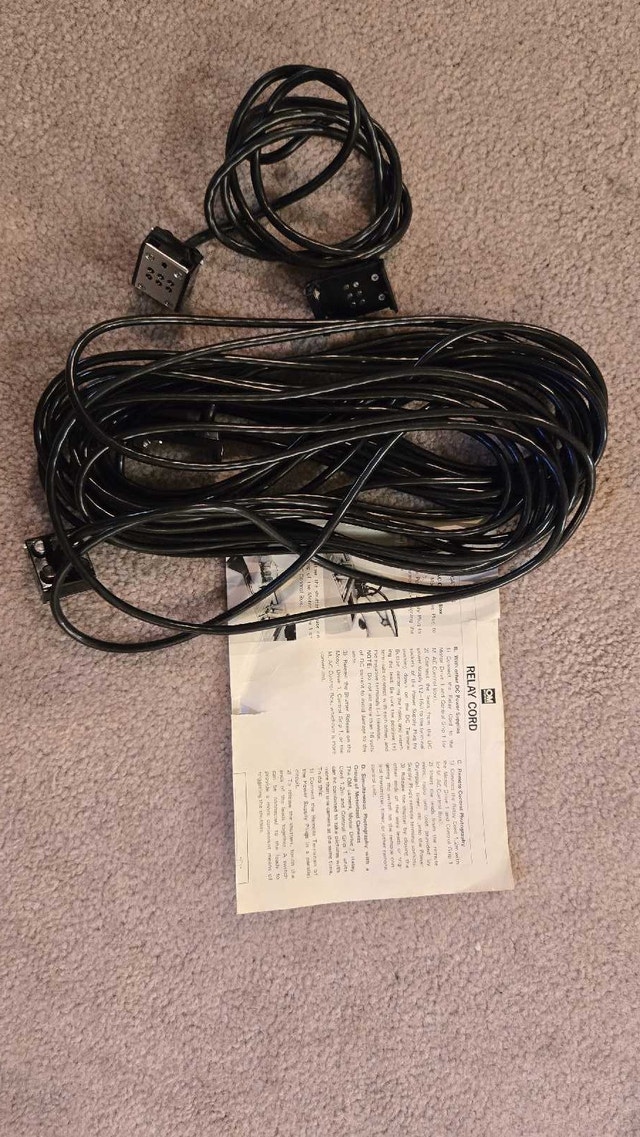 Olympus OM Motor Drive 1 and Relay Cords - photo 3