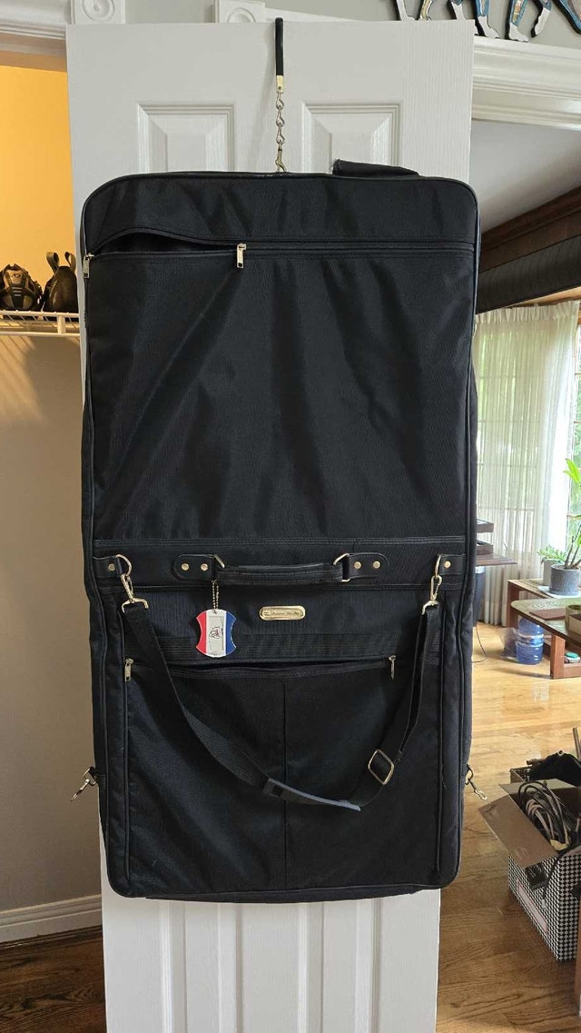 American Tourister Folding Garment Bag