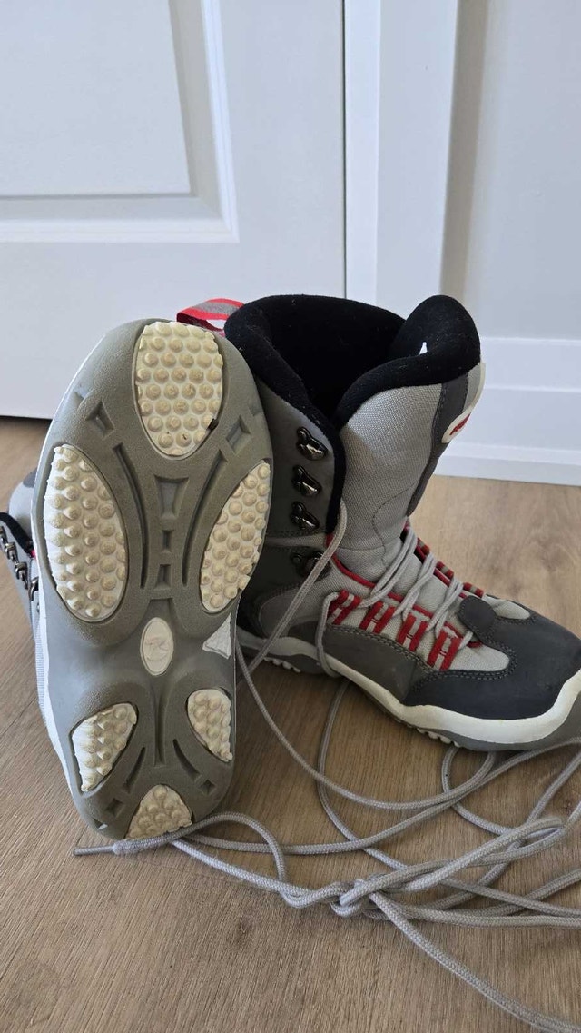 Snowboard Boots size 7 (38/39)