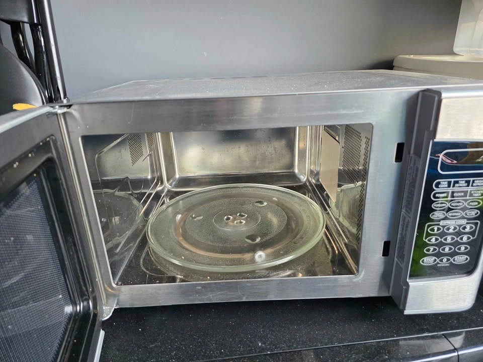 Danby Designer Stainless Steel Microwave – Clean & Working - photo 2