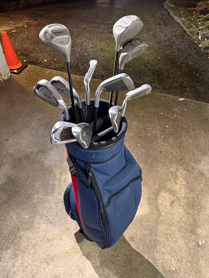 Complete Set of Golf Clubs and Bag