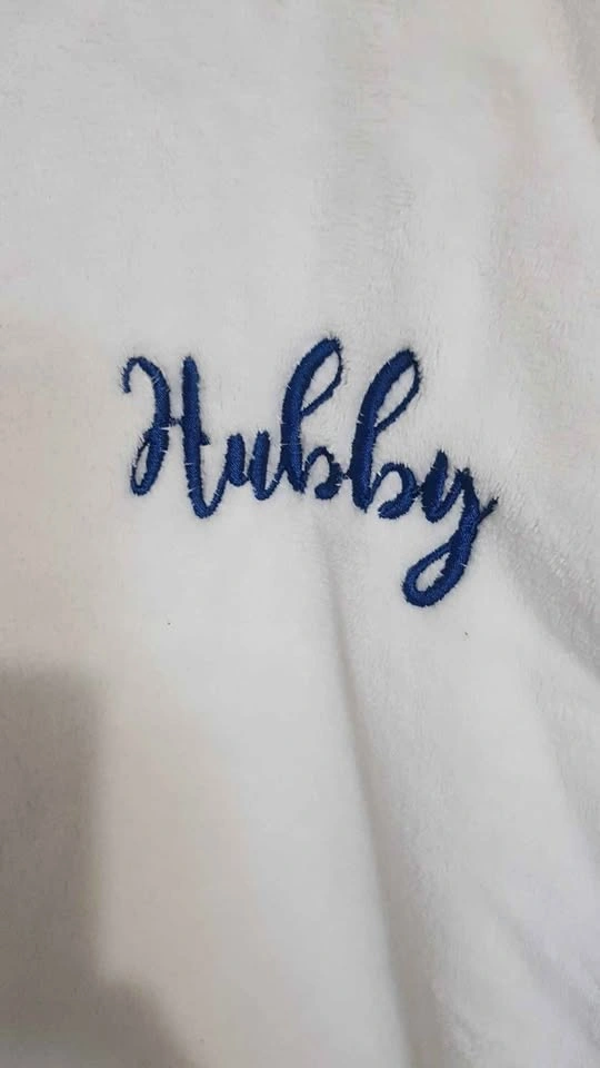 Men’s “Hubby” White Bathrobe – Plush & Clean - photo 2