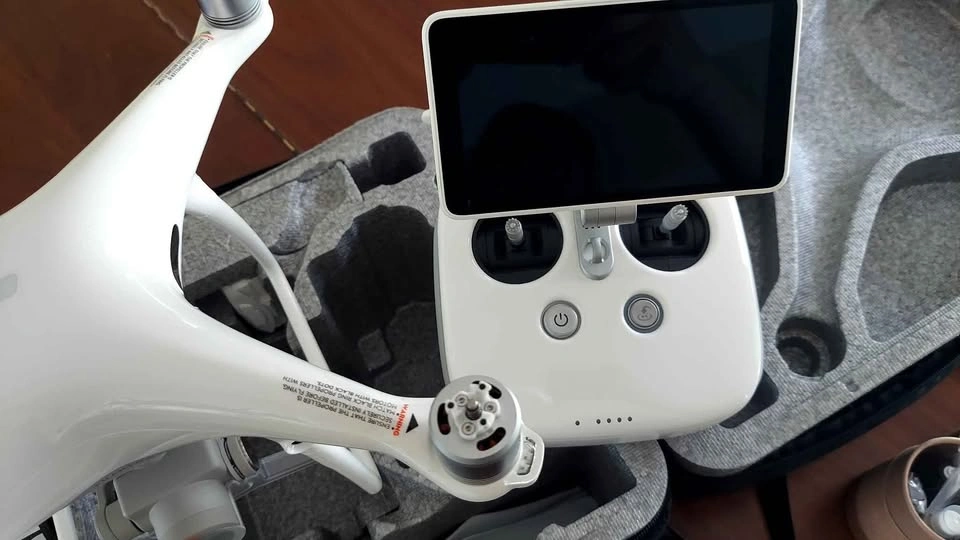 DJI Phantom 4 Pro+ Drone, 3 Batteries, Accessories, Bag - photo 4