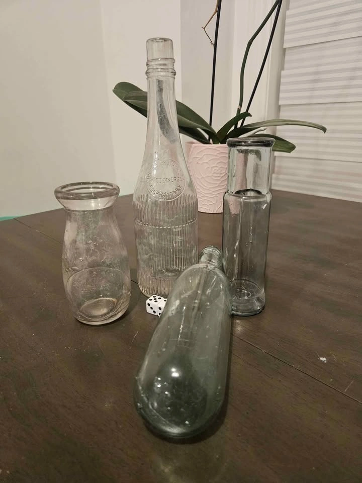 Antique bottle lot #3 - photo 3