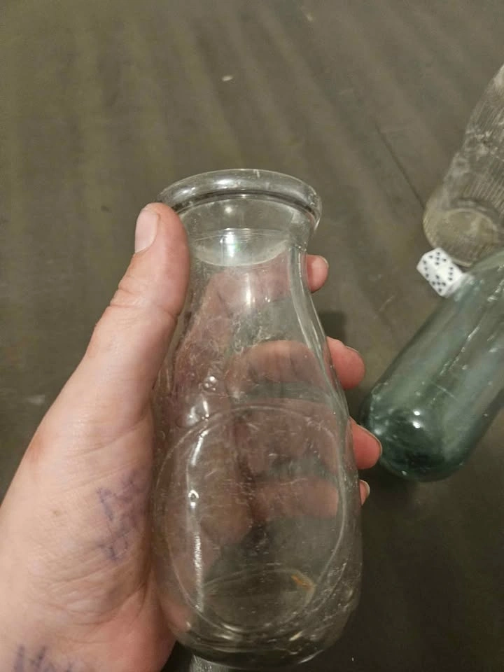 Antique bottle lot #3 - photo 4