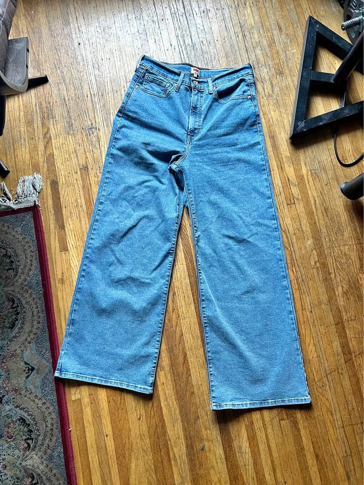 Levi's Ribcage Wide Leg Jeans - Size 30x30