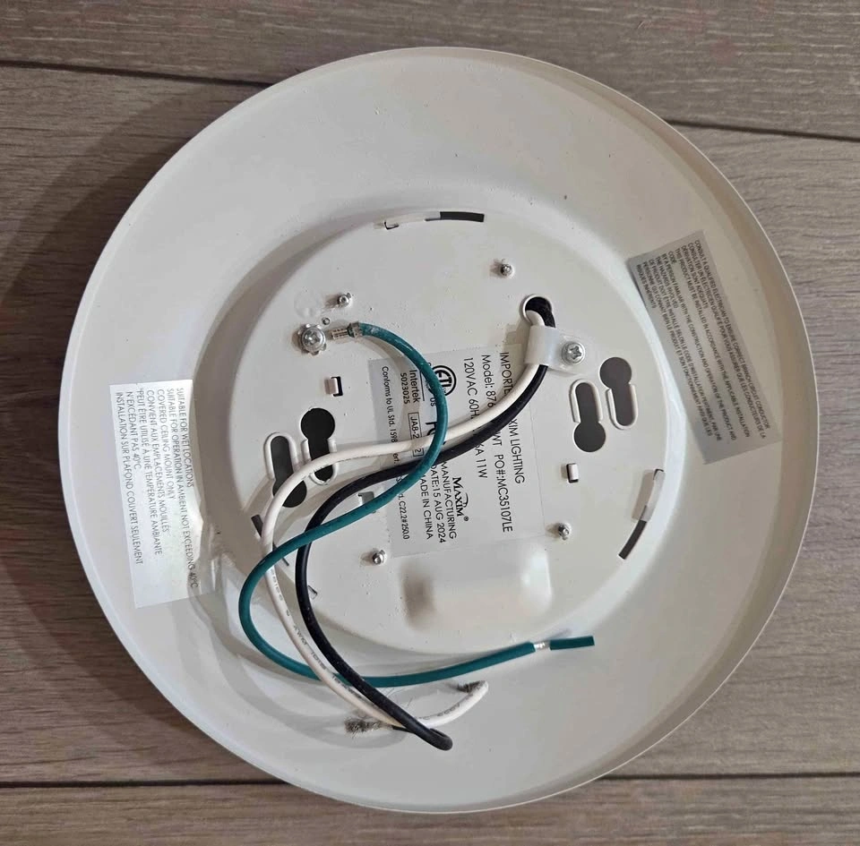 Diverse 7.5 inch LED Light Bulb Flush Mount (6 pcs)