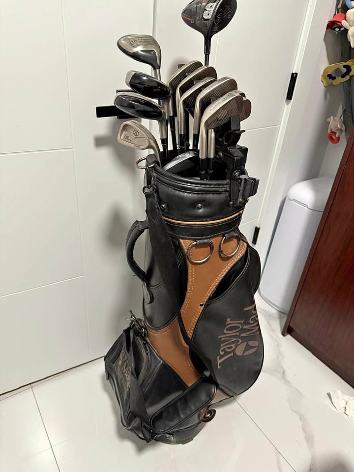 TaylorMade/cobra Golf Club Set w/ R15 Driver