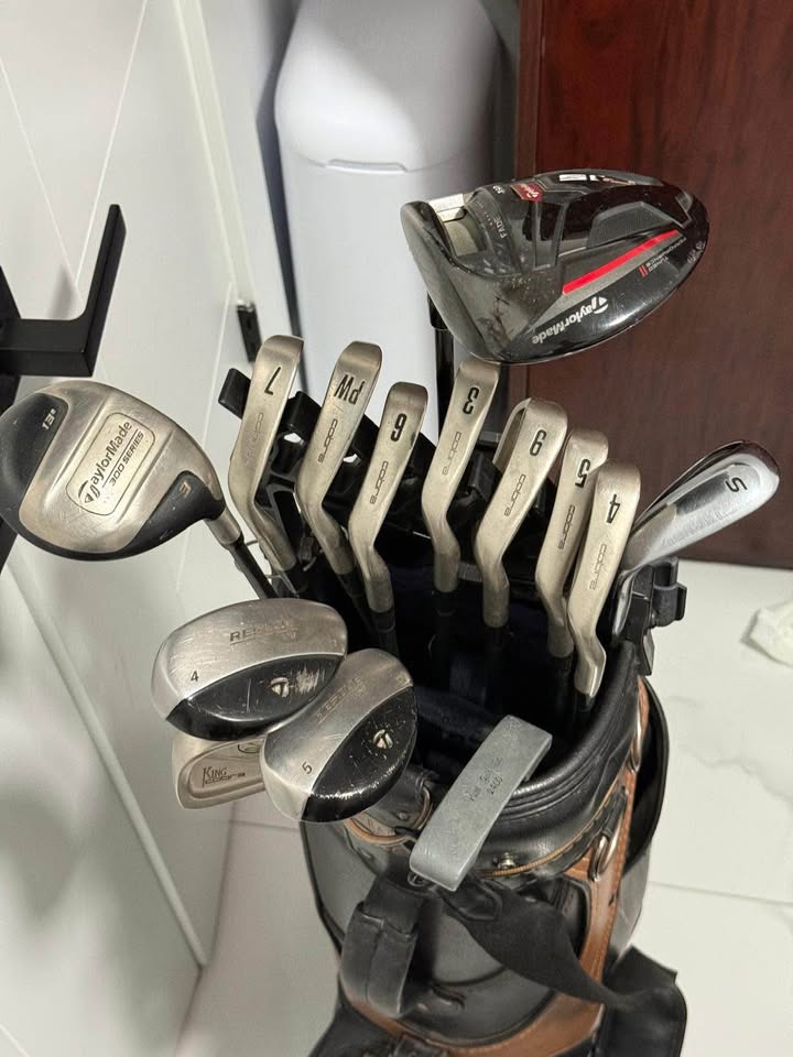 TaylorMade/cobra Golf Club Set w/ R15 Driver - photo 4