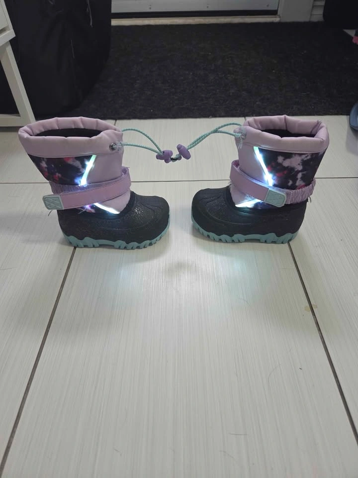 Toddler winter boots - light up - photo 4