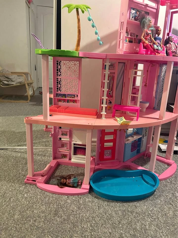Barbie Malibu Dream House
