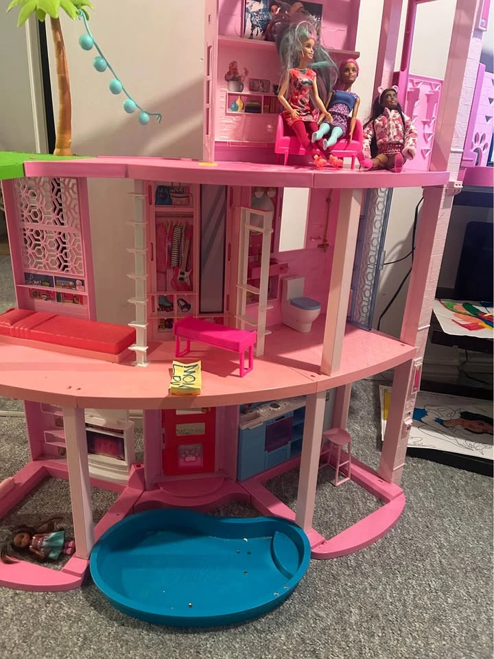 Barbie Malibu Dream House - photo 2