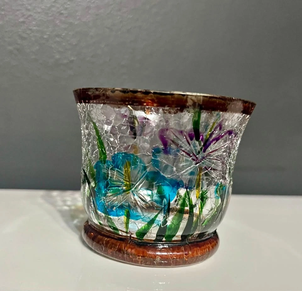 Cracked glass design - painted flowers tea light holder