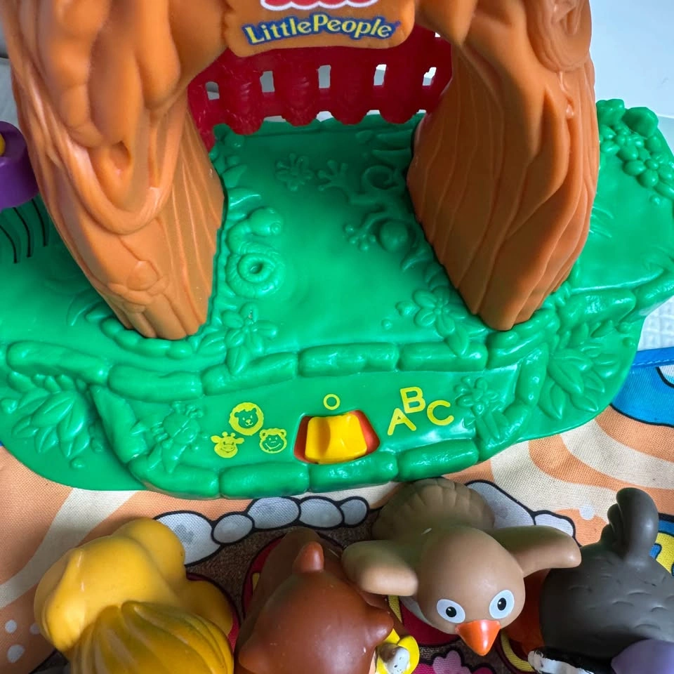 Fisher-Price Little People A-Z Learning Zoo w/ All Animals - photo 3