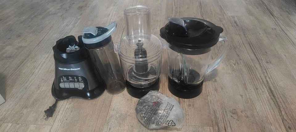 Hamilton Beach Mixer Grinder - Like New - Moving Sale - photo 3