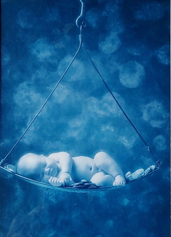 2 Anne Geddes Prints in Wood Frame - photo 2