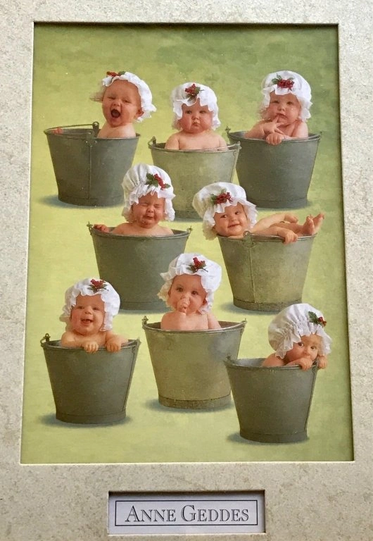2 Anne Geddes Prints in Wood Frame - photo 3