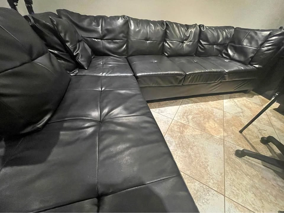 Sectional Couch (Negotiable, NEED GONE)