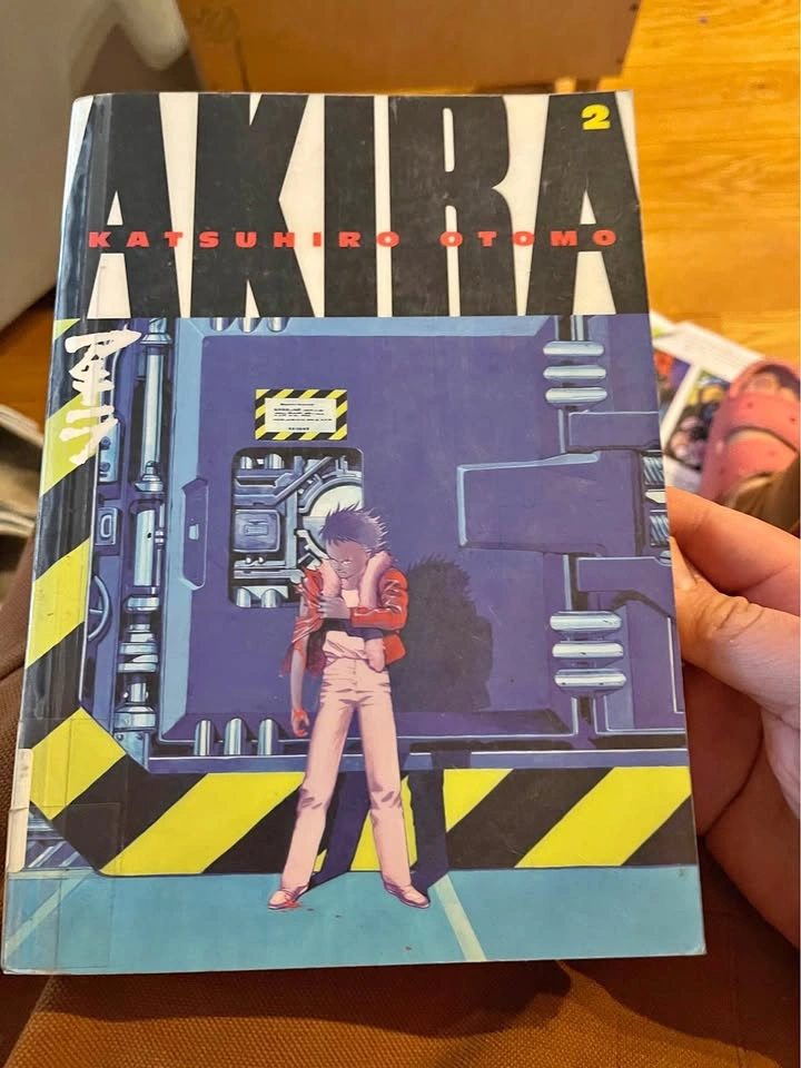 Akira 2 Graphic Novel