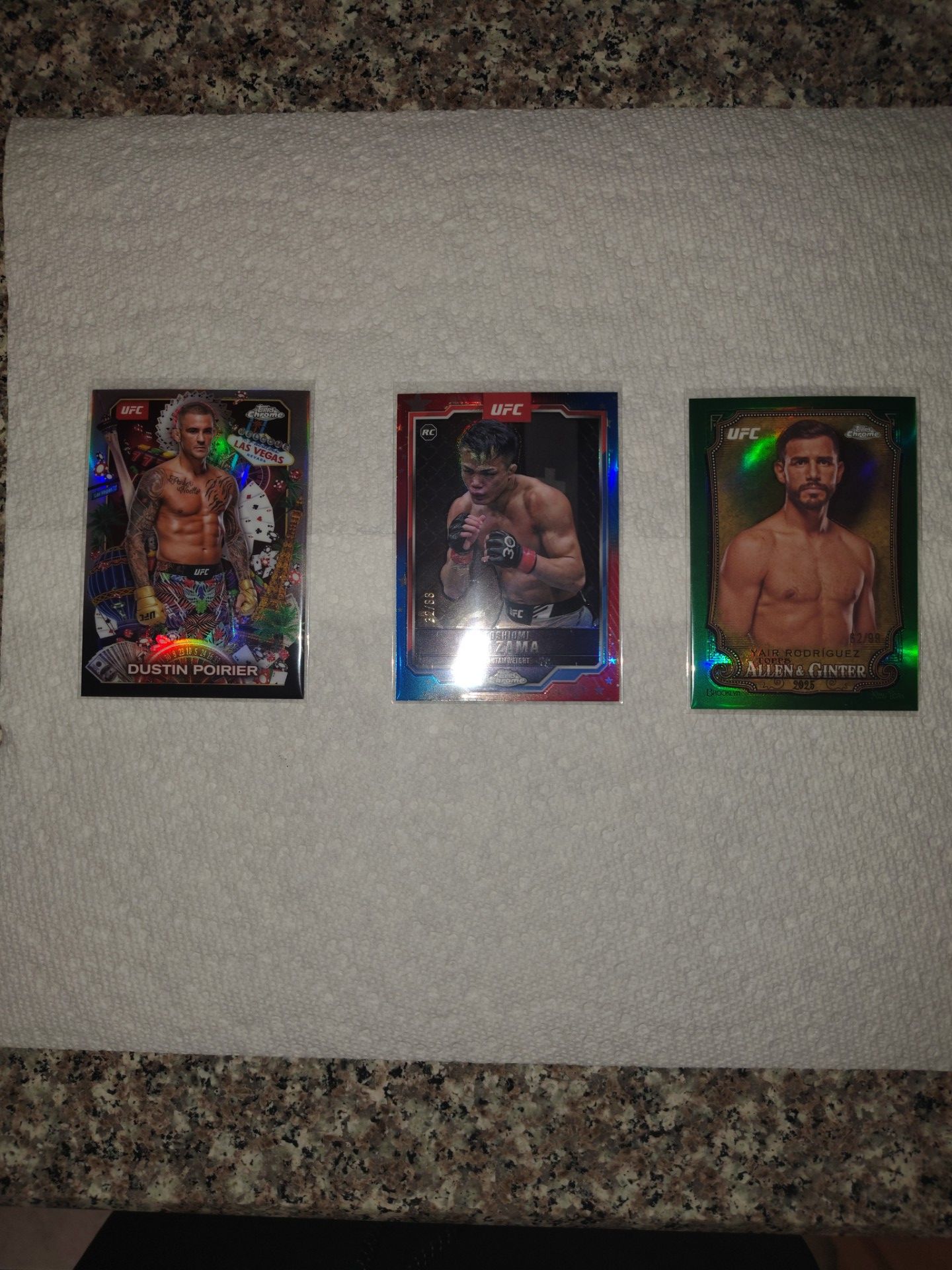 Topps Chrome UFC - photo 3