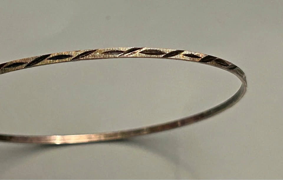 Vintage 925 Sterling Silver Bangle Bracelet Etched Design