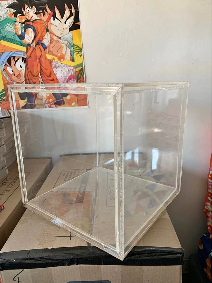 Clear Acrylic Cube - 14x14"