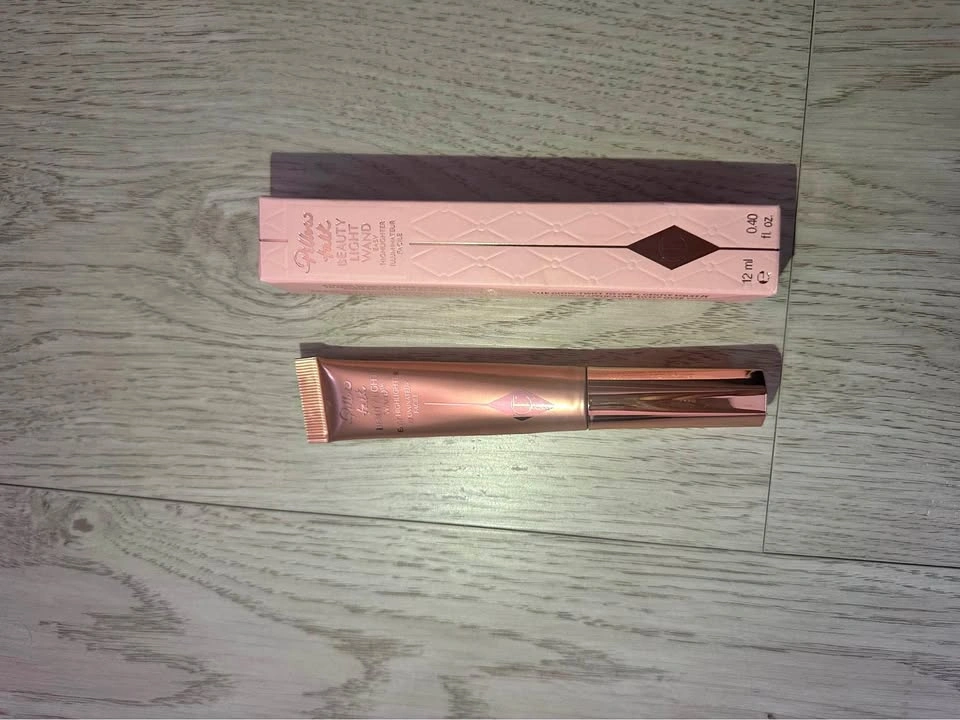 Charlotte Tilbury Highlighter Wand - Brand New!