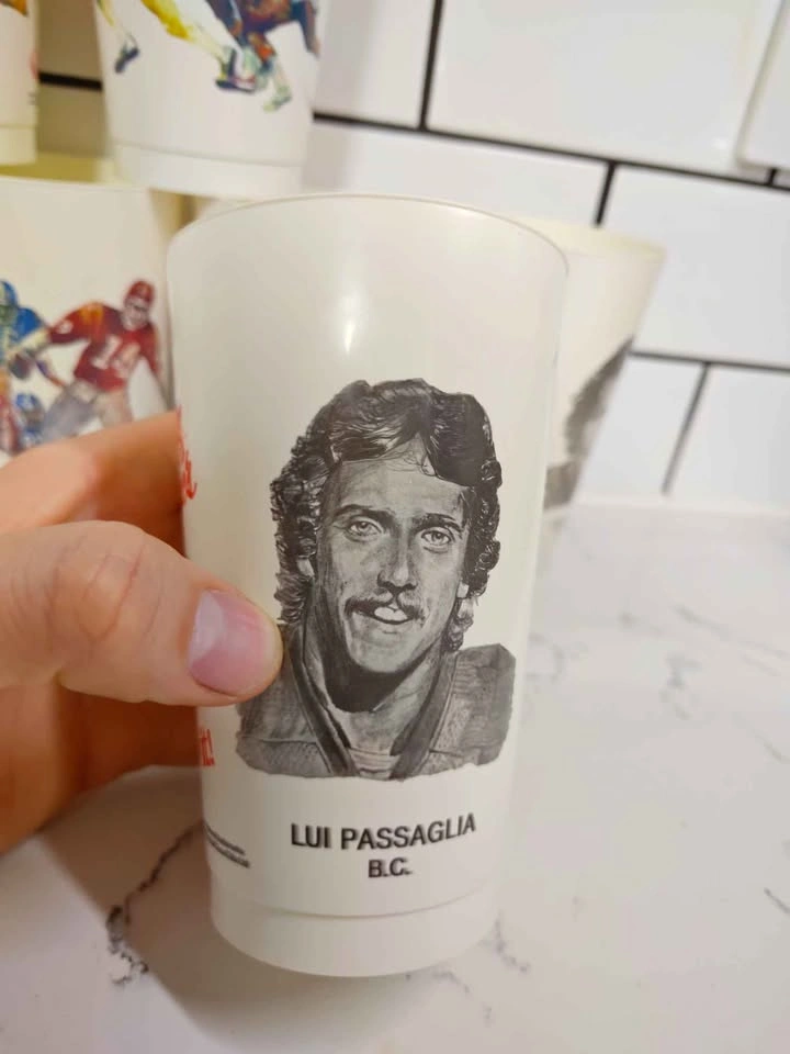 Vintage 80's CFL Macs Football Promo Cups x9 - photo 5