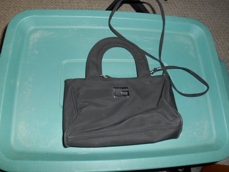 Guess Black Crossbody Pocketbook