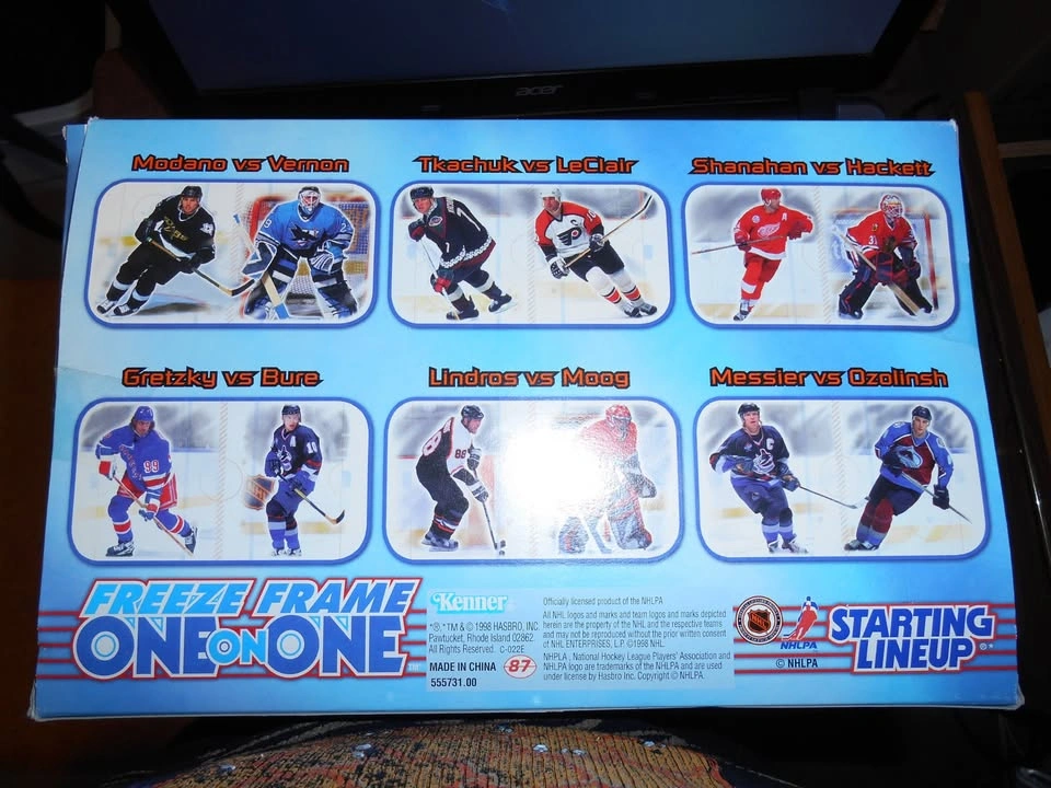 STARTING LINE UP FREEZE FRAME ONE ON ONE - photo 2