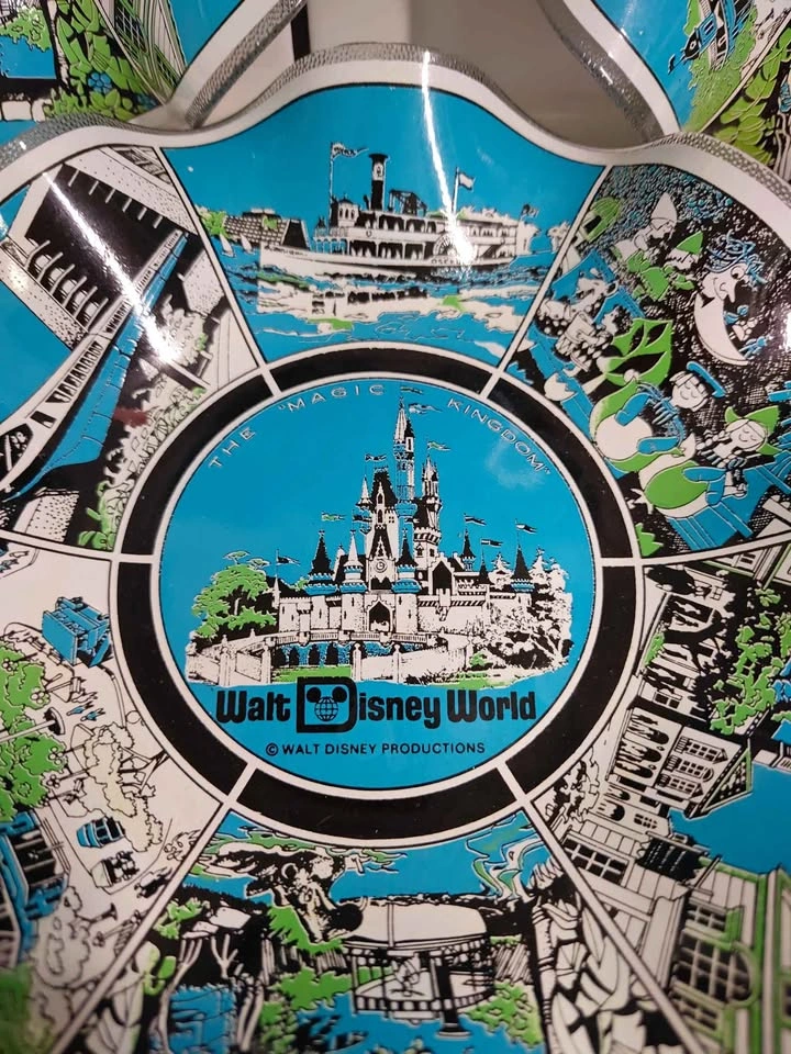Vintage 70's Walt Disney World Magic Kingdom Souvenir Plates - photo 3