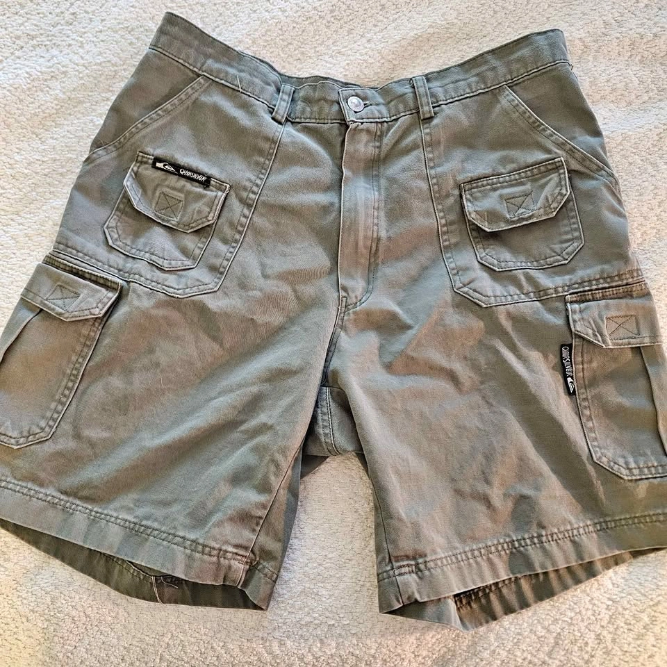Quiksilver Men’s Cargo Shorts Size 34