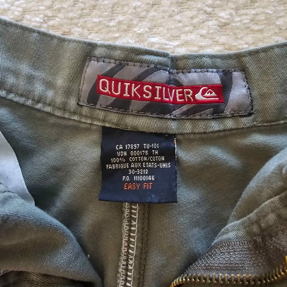 Quiksilver Men’s Cargo Shorts Size 34 - photo 3