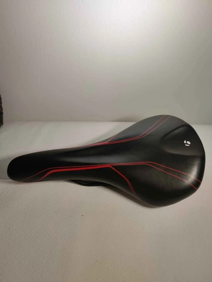 Bontrager Bike Saddle / Bicycle saddle - photo 2