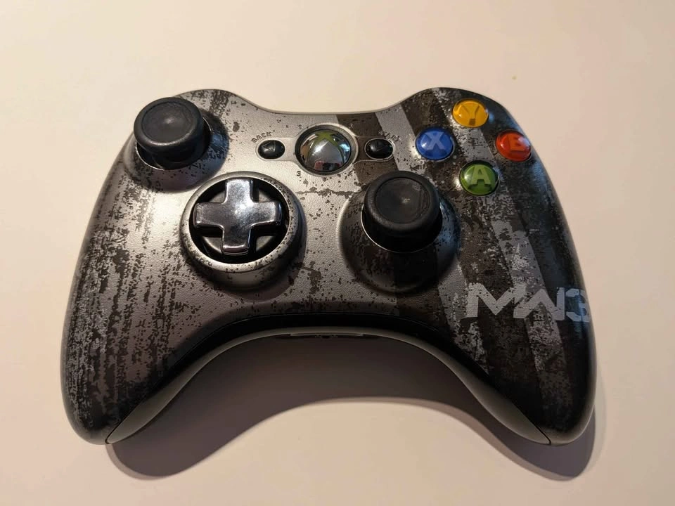 Xbox 360 S Call of Duty MW3 Limited Edition 320GB Console w/ Gam - photo 3