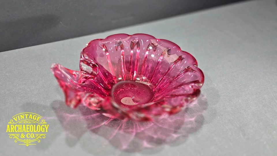 CRANBERRY GLASS BOWL WITH RUFFLED EDGES