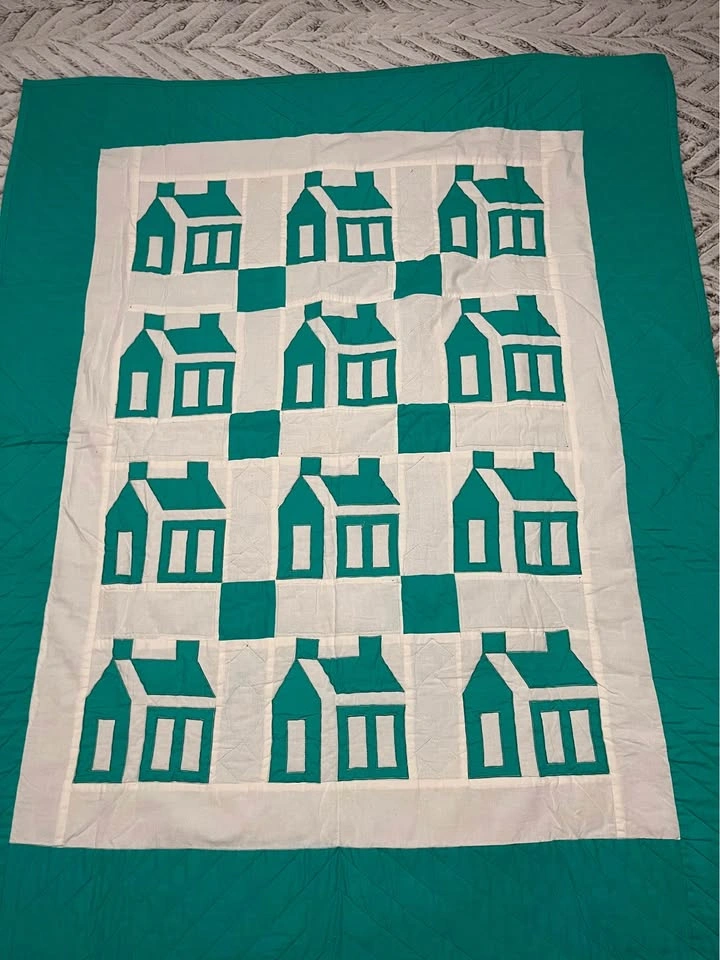 Teal Green White House Quilt - photo 3