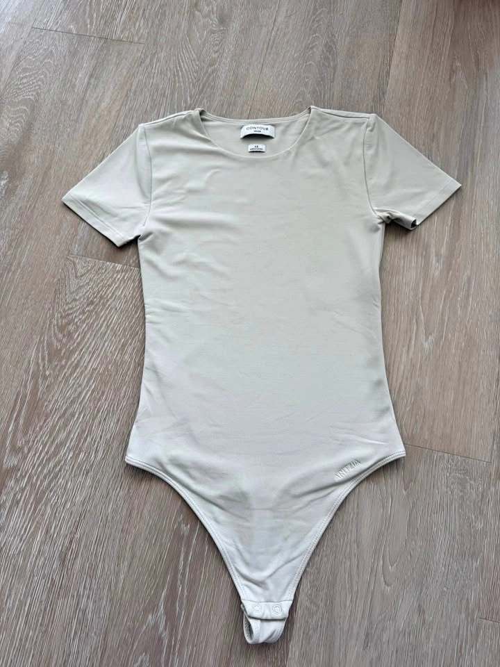 Aritzia Contour Bodysuit XS