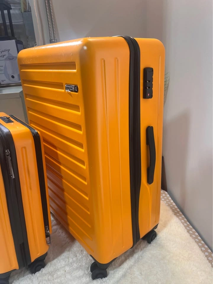 TydeCkare Luggage Set (20” + 28”) – Hard Shell Spinner – TSA Loc - photo 3