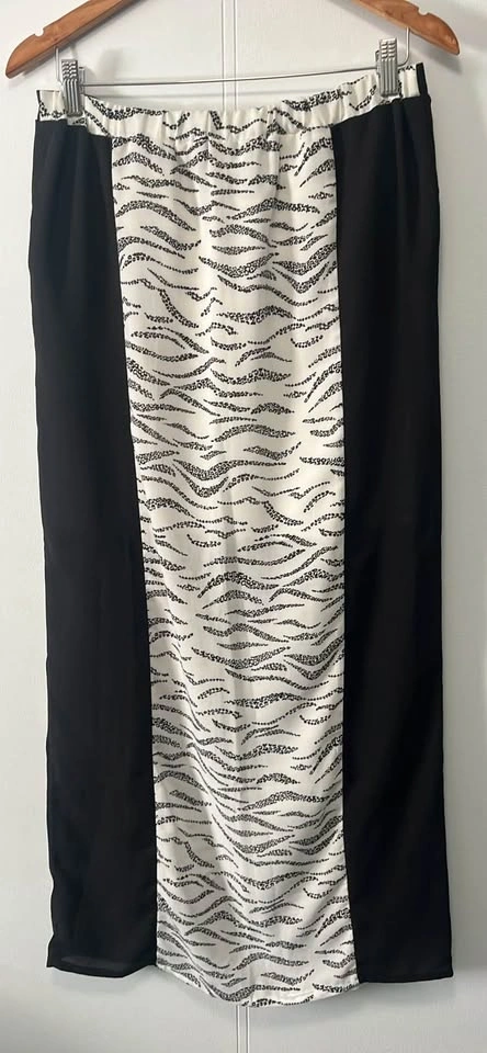 Kensie long skirt sz Small - photo 4