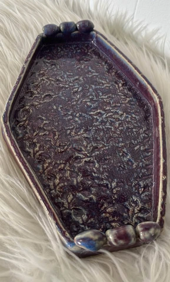 Handcrafted Purple Pottery Tray - Organic Leaf Texture - photo 4