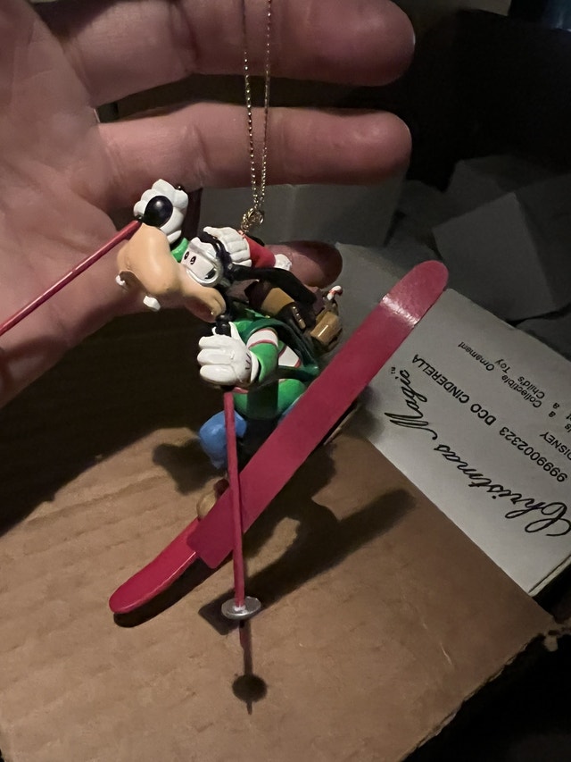 Grolier Disney Christmas Ornament - Goofy with Skis (NEW) - photo 3