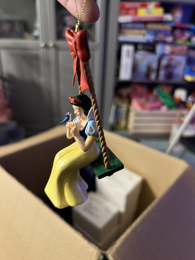 DCO Disney Grolier Christmas Ornament Snow White New - photo 2
