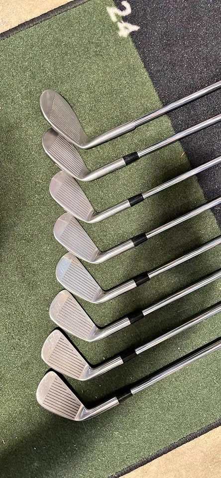 Hogan Right Hand Blade Golf Irons - 8 Clubs